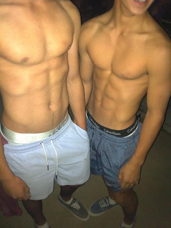 Next Image >>