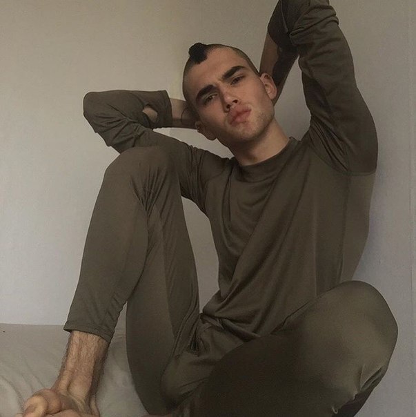 Next Image >>