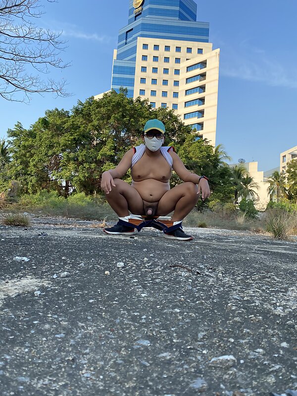Next Image >>