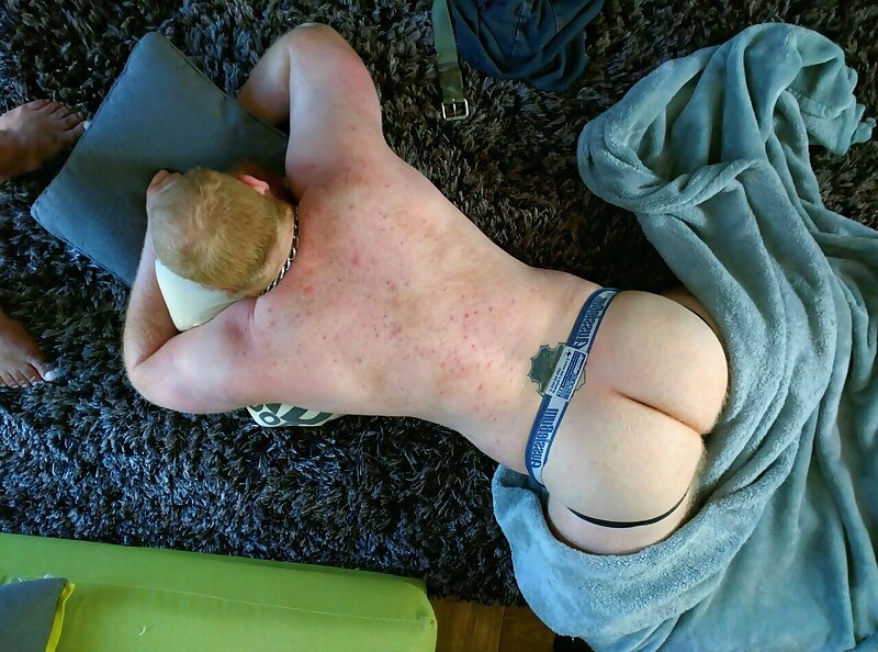 Next Image >>