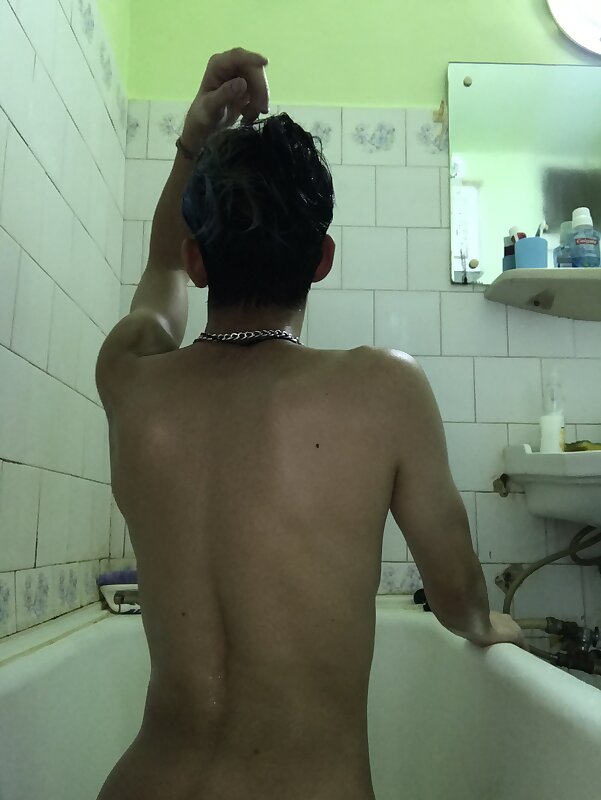 Next Image >>