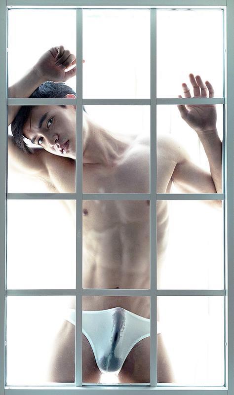 Next Image >>