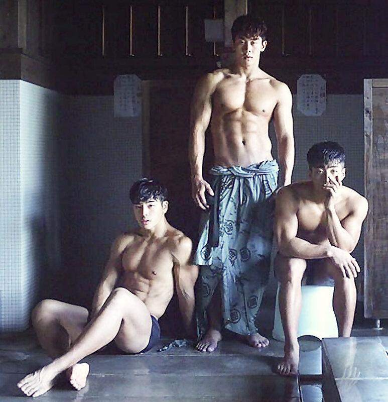 Next Image >>