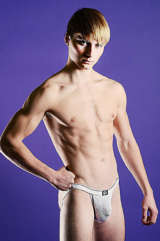 Next Image >>