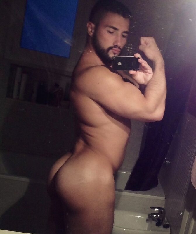 Next Image >>