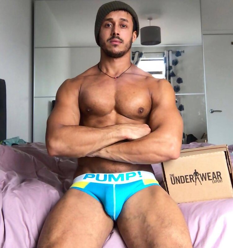 Next Image >>