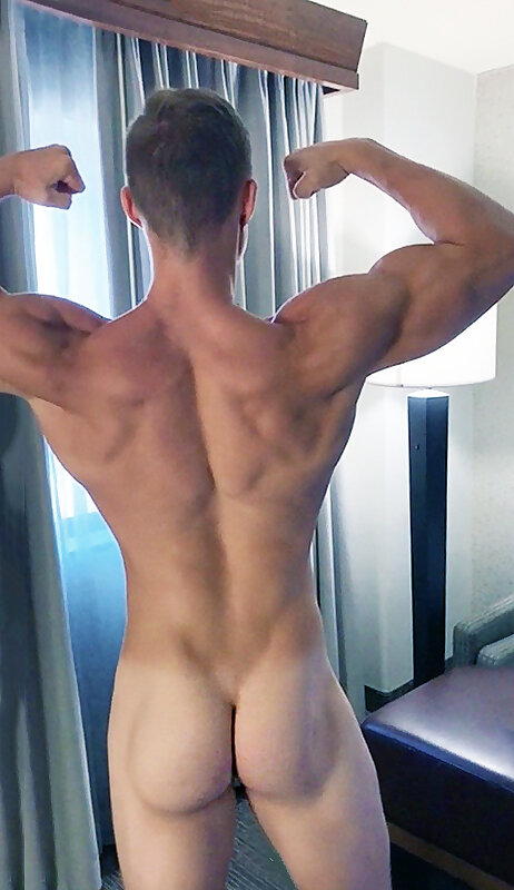 Next Image >>