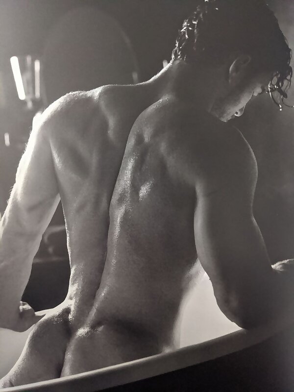 Next Image >>