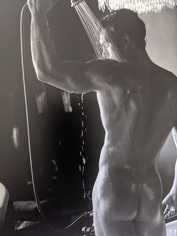 Next Image >>