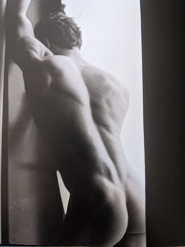 Next Image >>