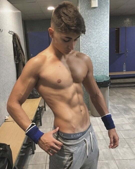 Next Image >>