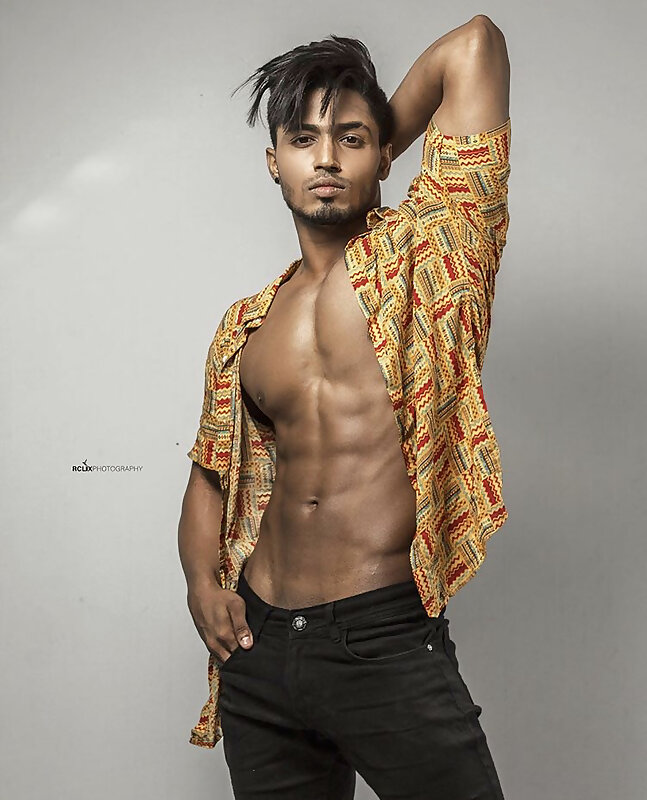 Next Image >>