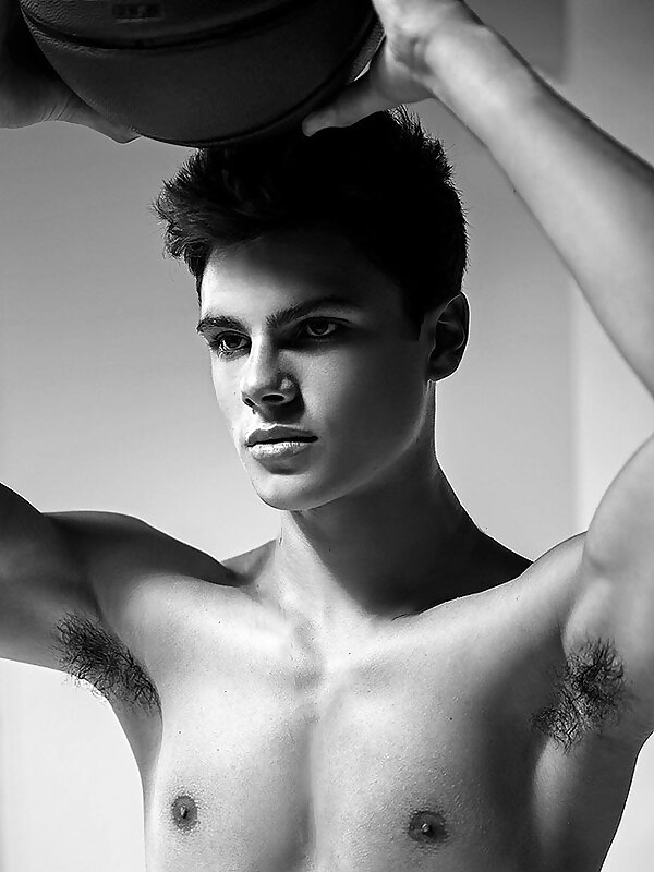 Next Image >>