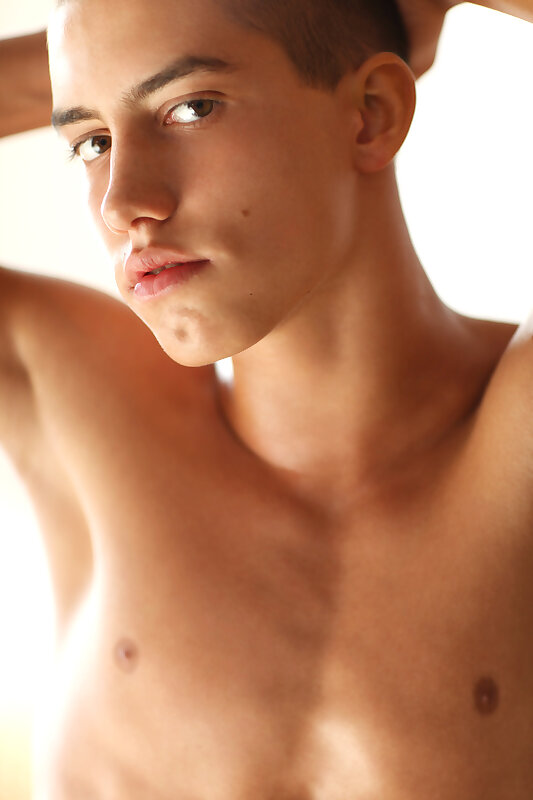 Next Image >>