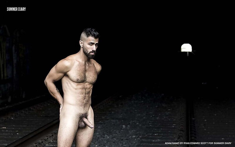 Next Image >>