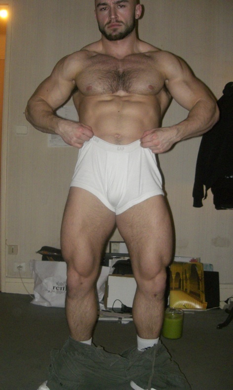 Next Image >>