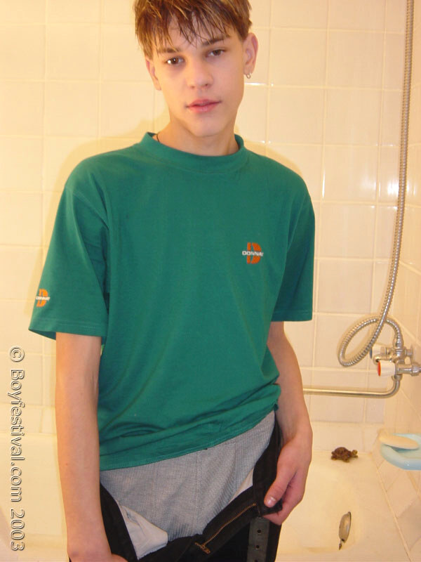 Next Image >>