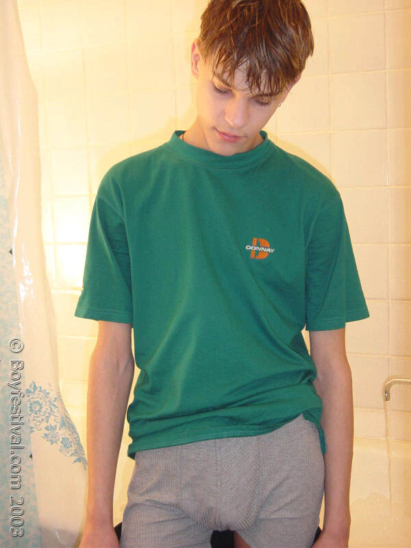 Next Image >>