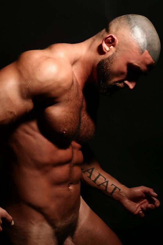 Next Image >>