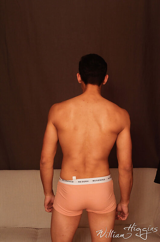 Next Image >>