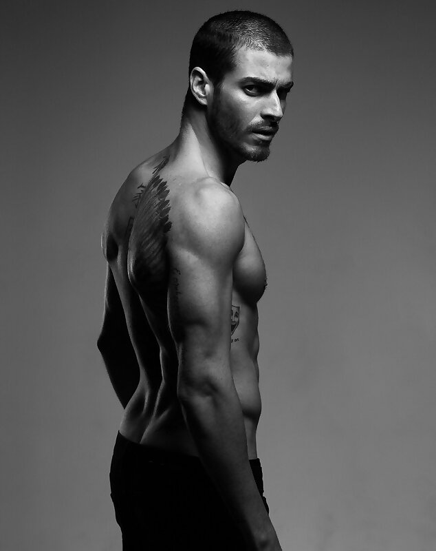 Next Image >>