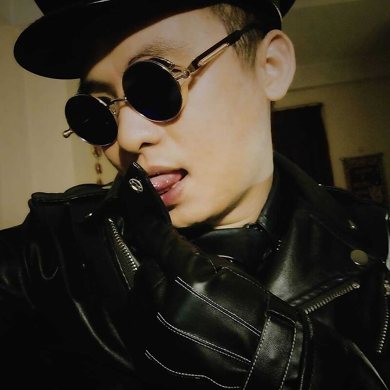 Next Image >>