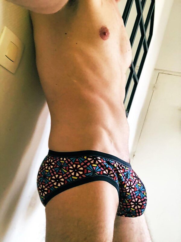 Next Image >>