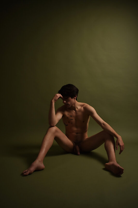 Next Image >>