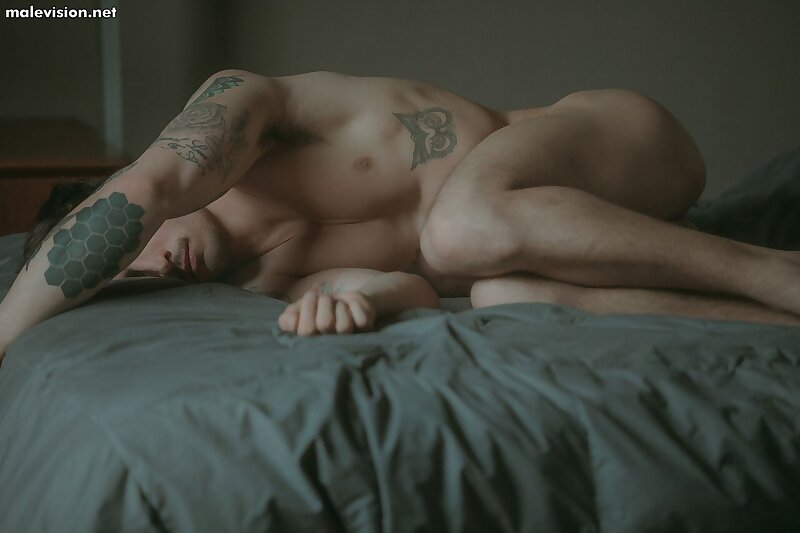 Next Image >>