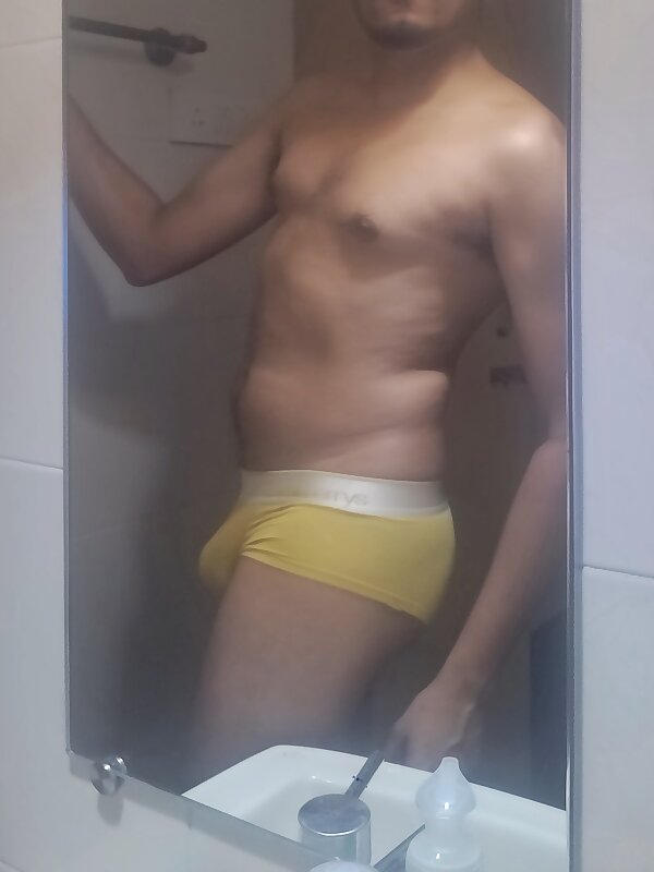 Next Image >>