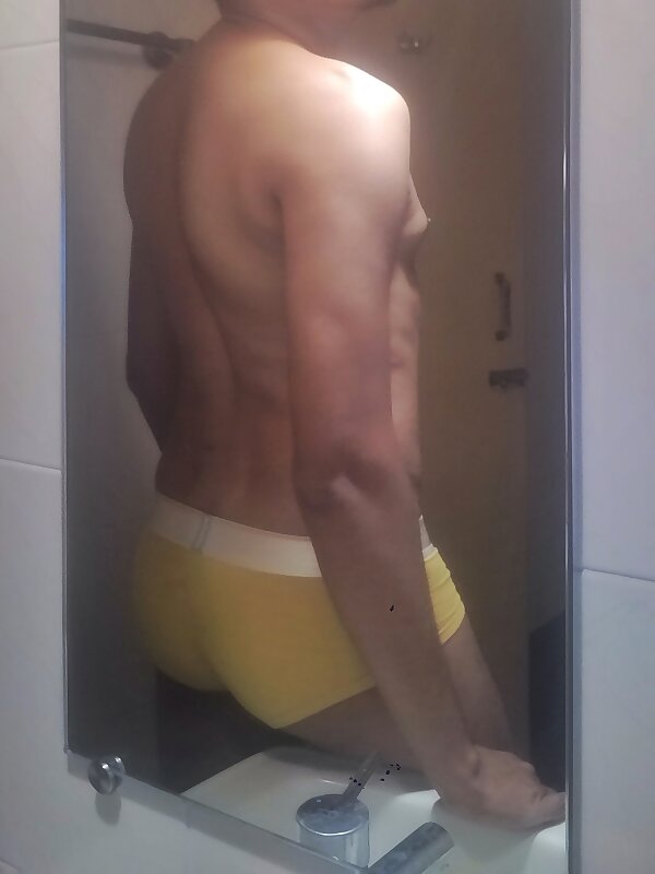 Next Image >>