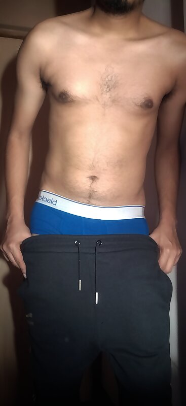 Next Image >>