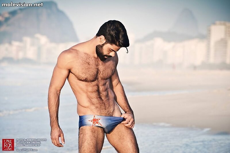 Next Image >>