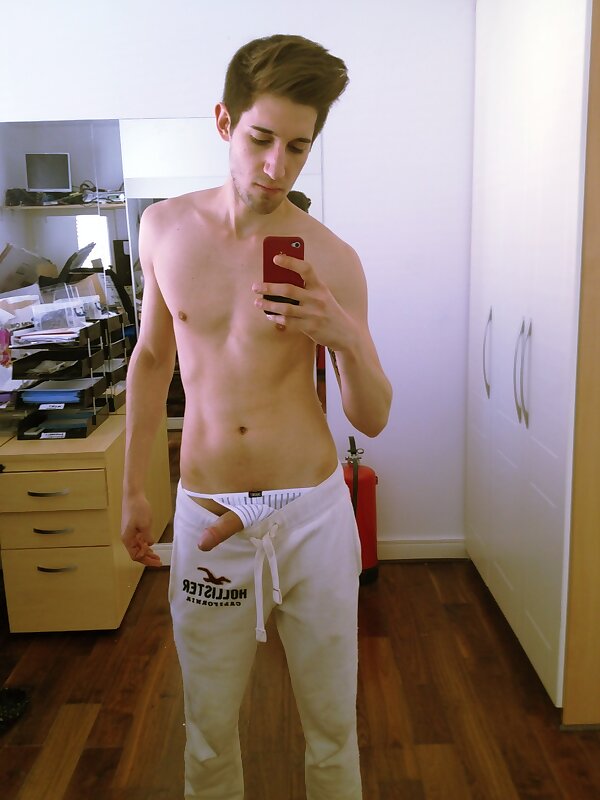 Next Image >>