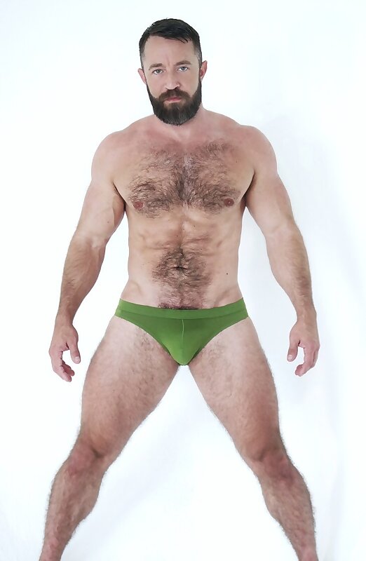 Next Image >>