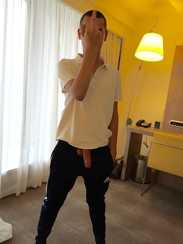 Next Image >>