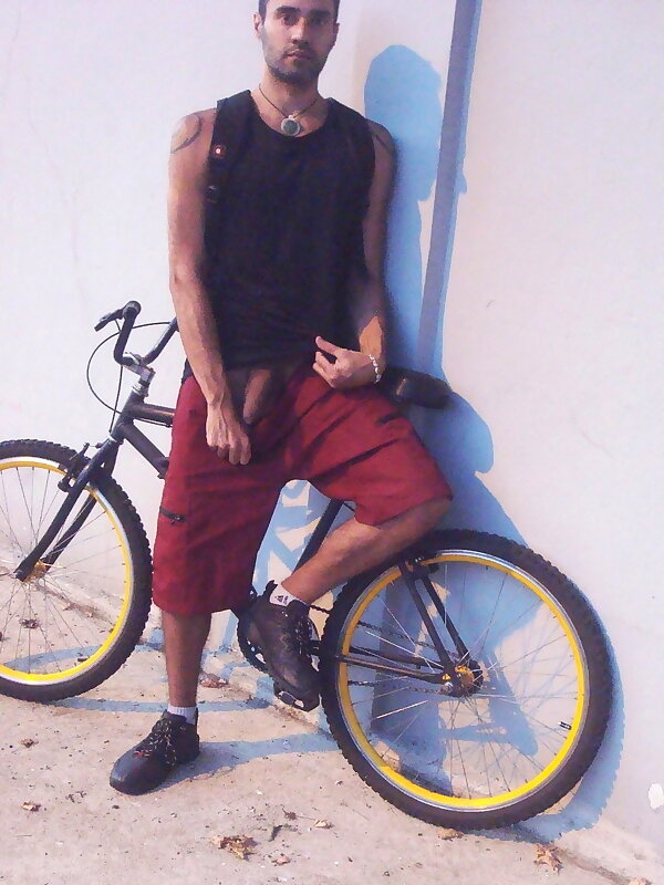 Next Image >>