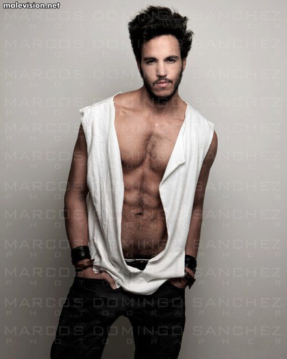 Next Image >>