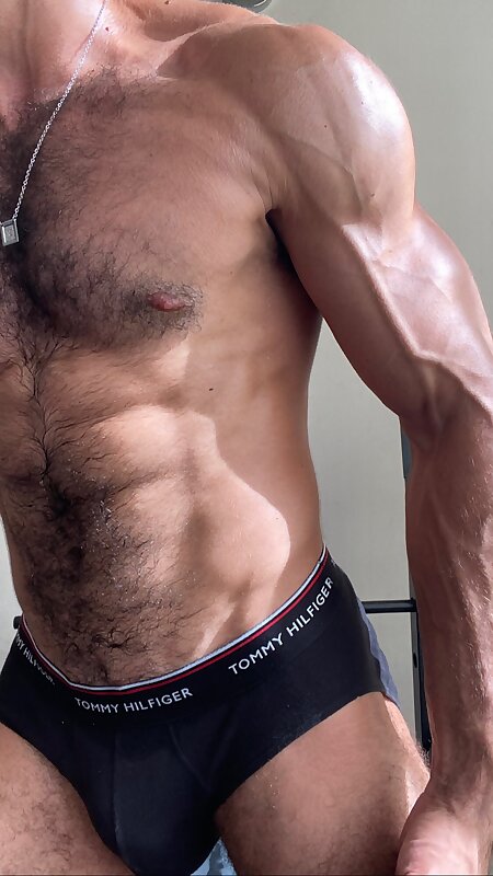 Next Image >>