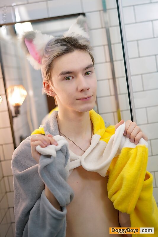 Next Image >>