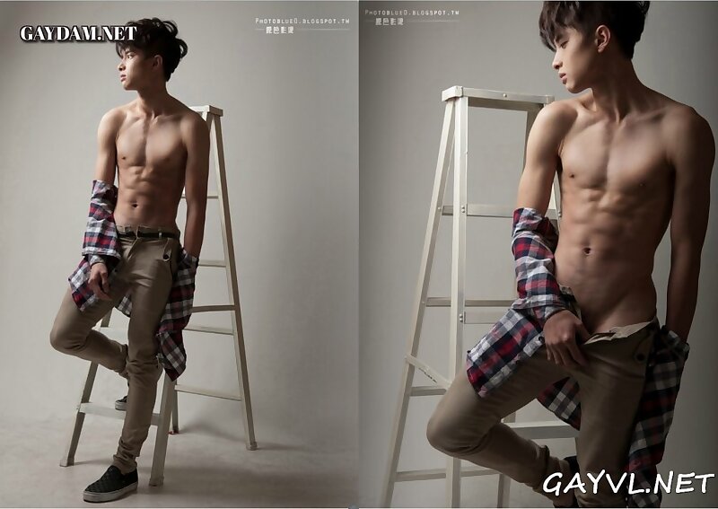 Next Image >>