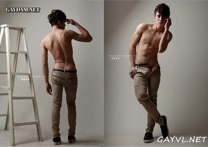Next Image >>