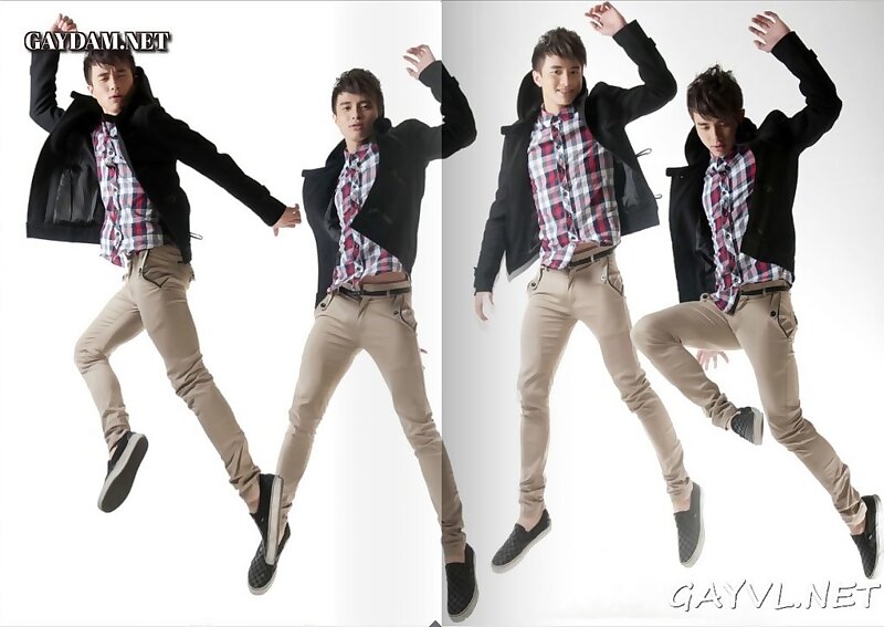 Next Image >>