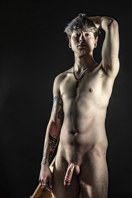 Next Image >>