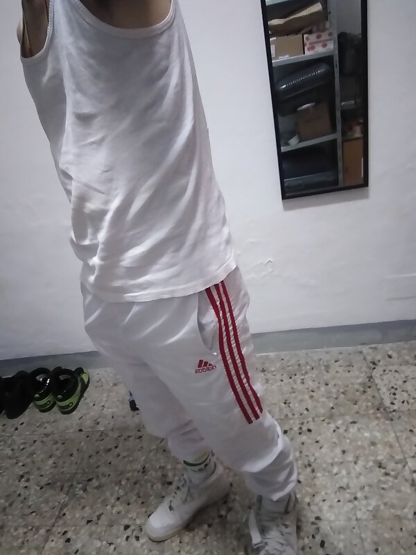 Next Image >>
