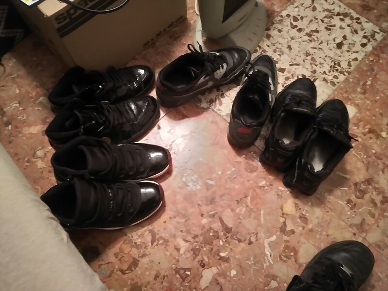 Next Image >>