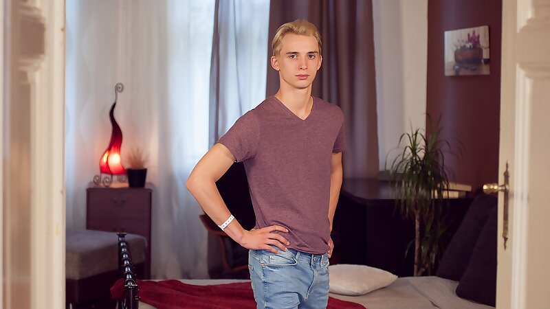 Next Image >>