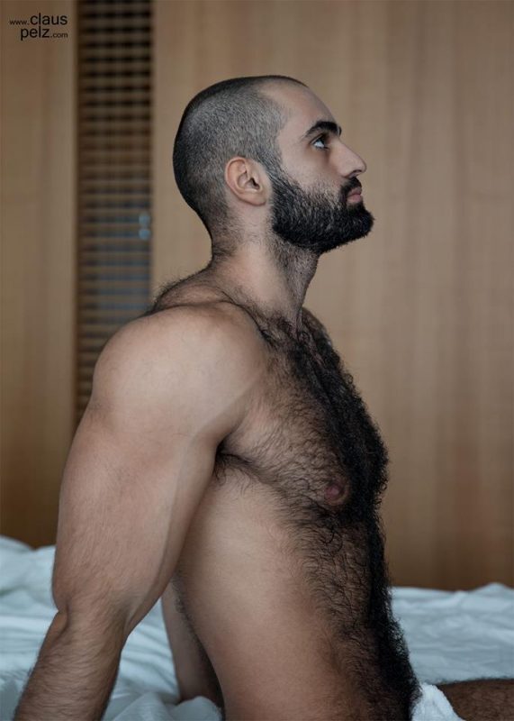 Next Image >>