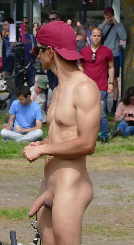 Next Image >>