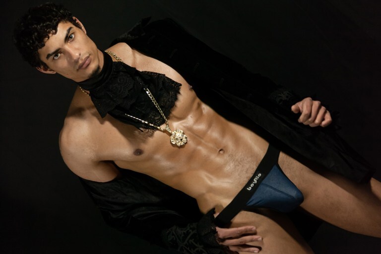 Next Image >>